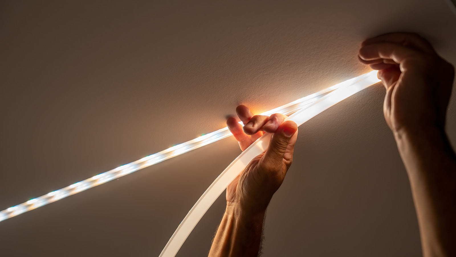 Differenza tra strisce LED COB e SMD: quale scegliere?