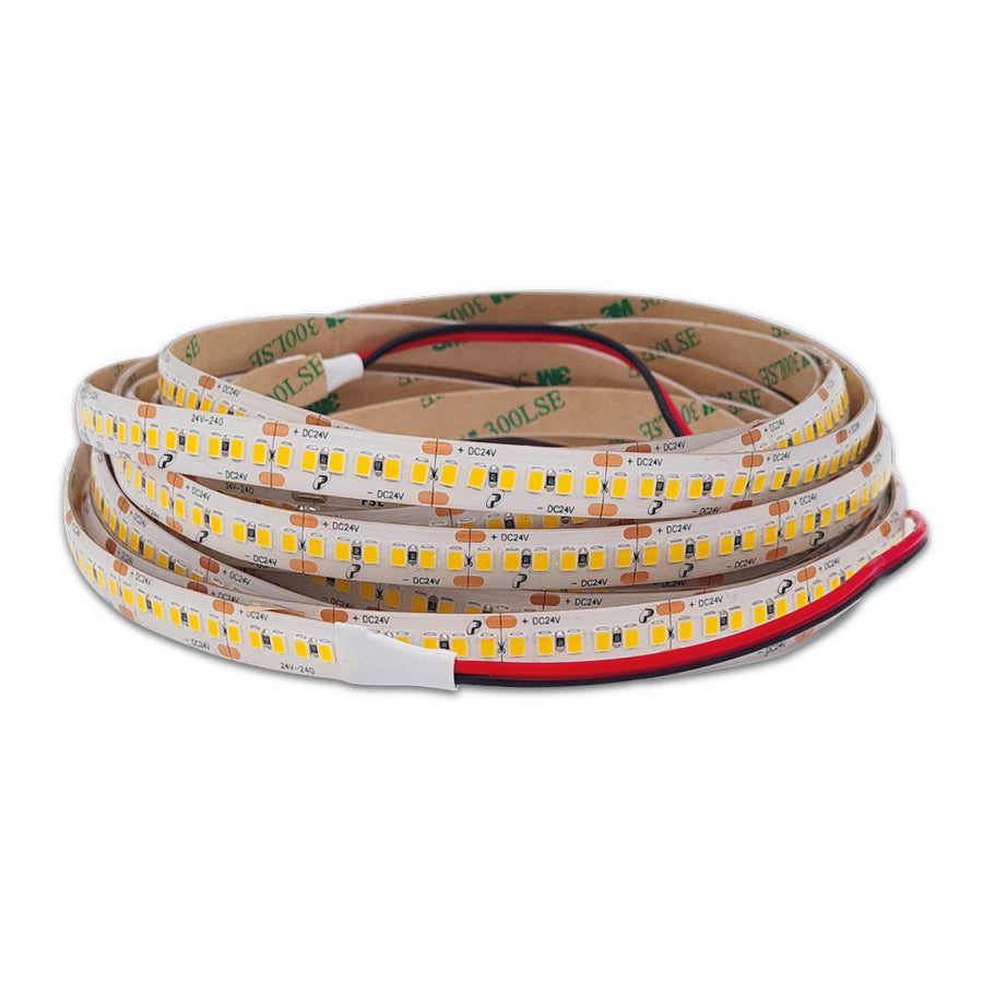 Striscia LED SMD 2835 IP65 - 14,4W/mt - 1950 Lumen - CRI >80 (5 mt)